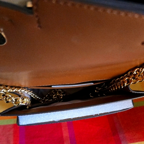 Live Show TONIGHT🎉LAST CHANCE🎁 Enter to WIN- MK Crossbody Bag NWT - Picture 14 of 16